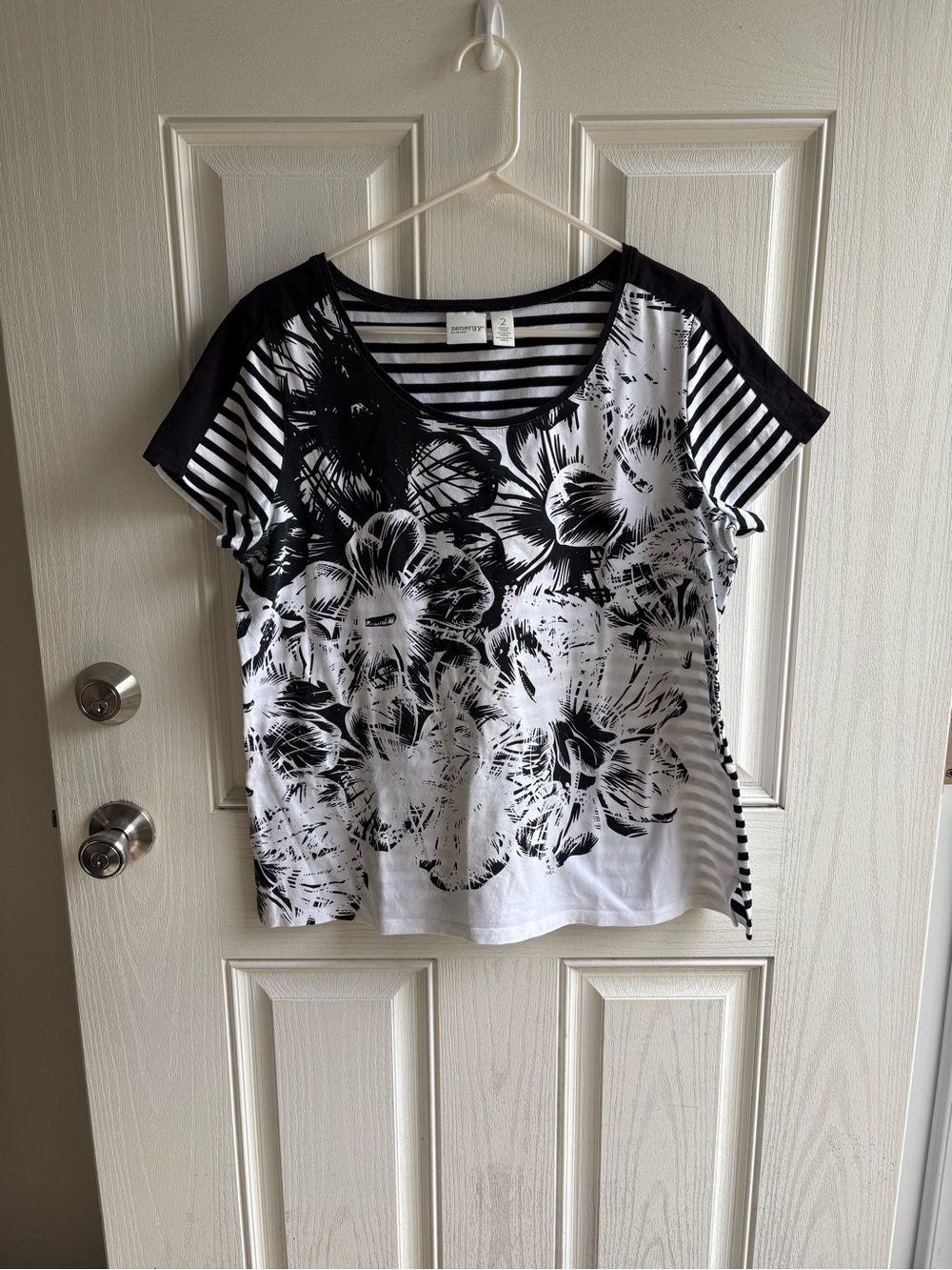 Black & White Floral Stripe Short Sleeve Tee - Classic Casual